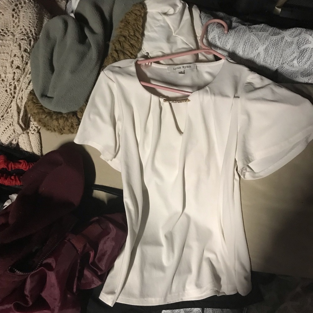 Brand: Lynn Ryan size: small color: white